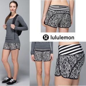 Lululemon Run Times Short 4-way stretch Pretty Palm Black Cream Stripes W’s 12
